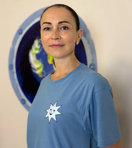 Олена — HR